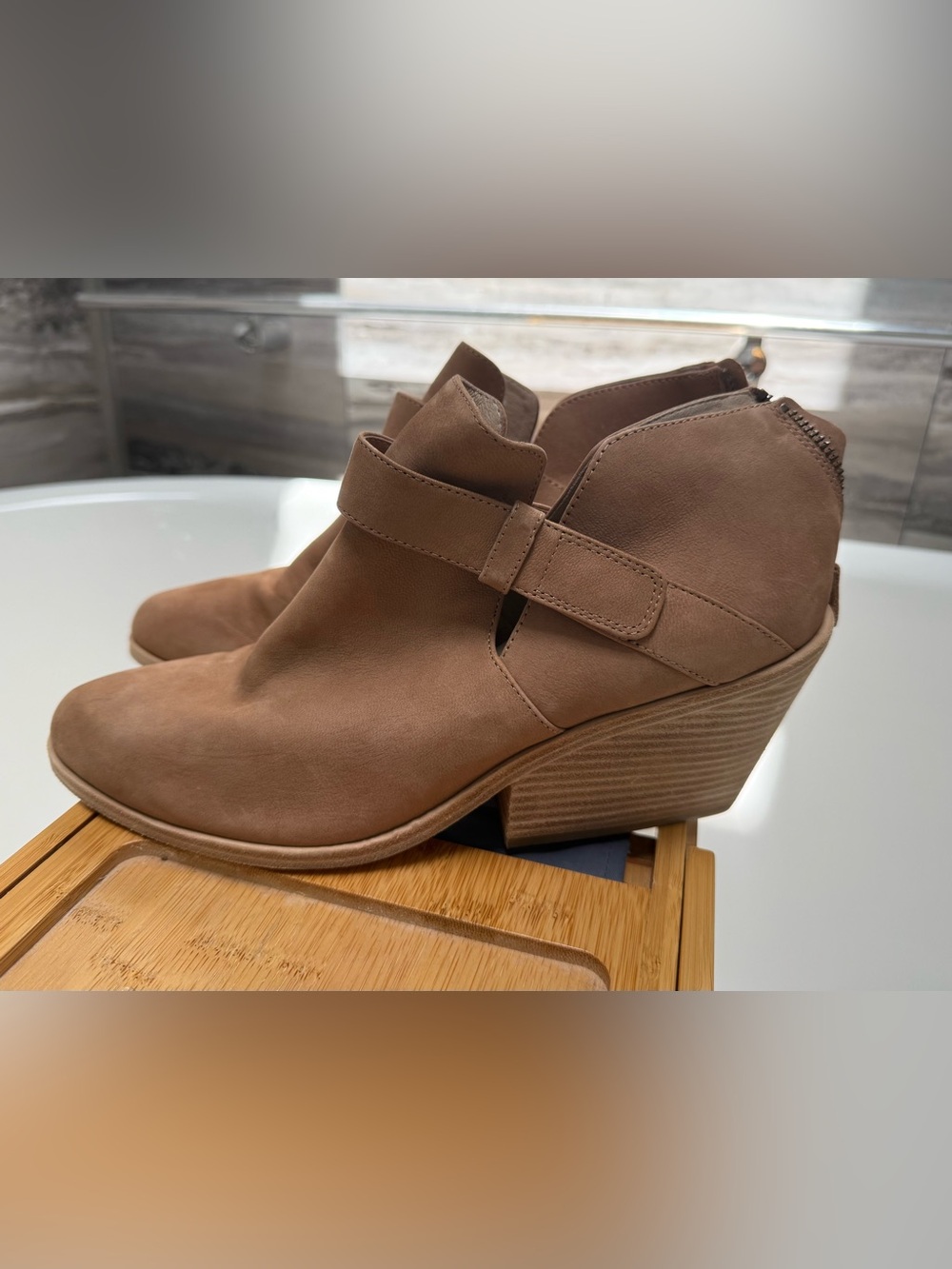 W’s 11 Eileen Fisher Tan Ankle Booties with Velcro Side Strap - Picture 5 of 9
